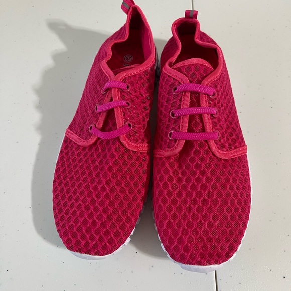 Pink Quick Drying Mesh Water Shoes Women size 8.5 (39) NEW - Picture 3 of 6